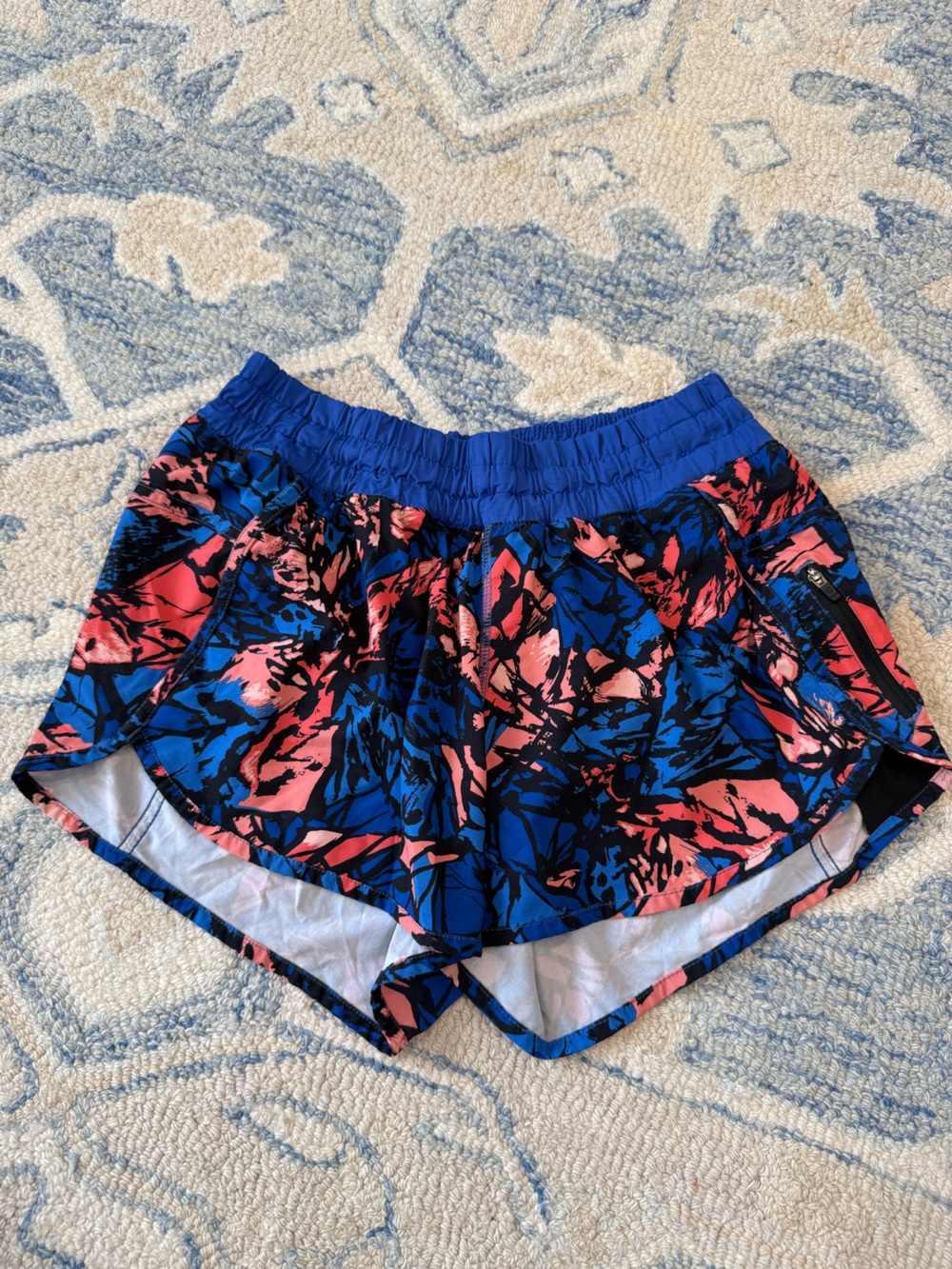 Lululemon Floral Running Shorts Blue Pink Black Size 8